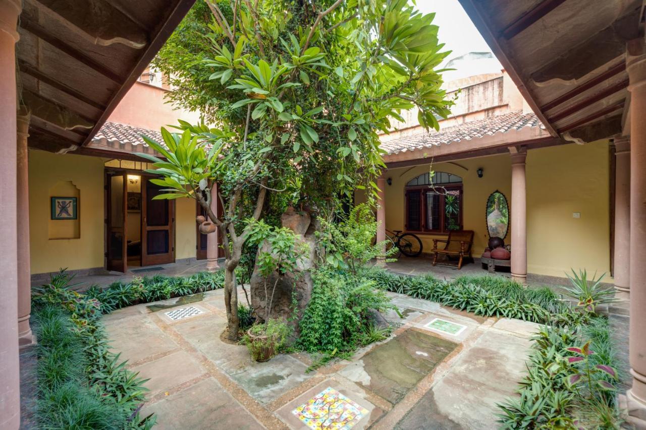 Hostie Chinar Haveli - Heritage Home With Pool, Gurgaon Exterior foto