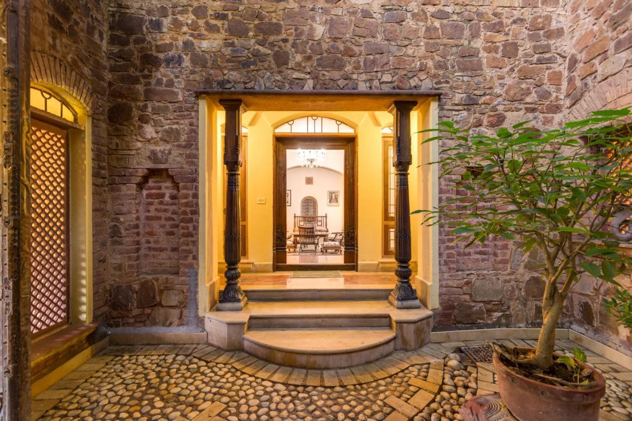 Hostie Chinar Haveli - Heritage Home With Pool, Gurgaon Exterior foto
